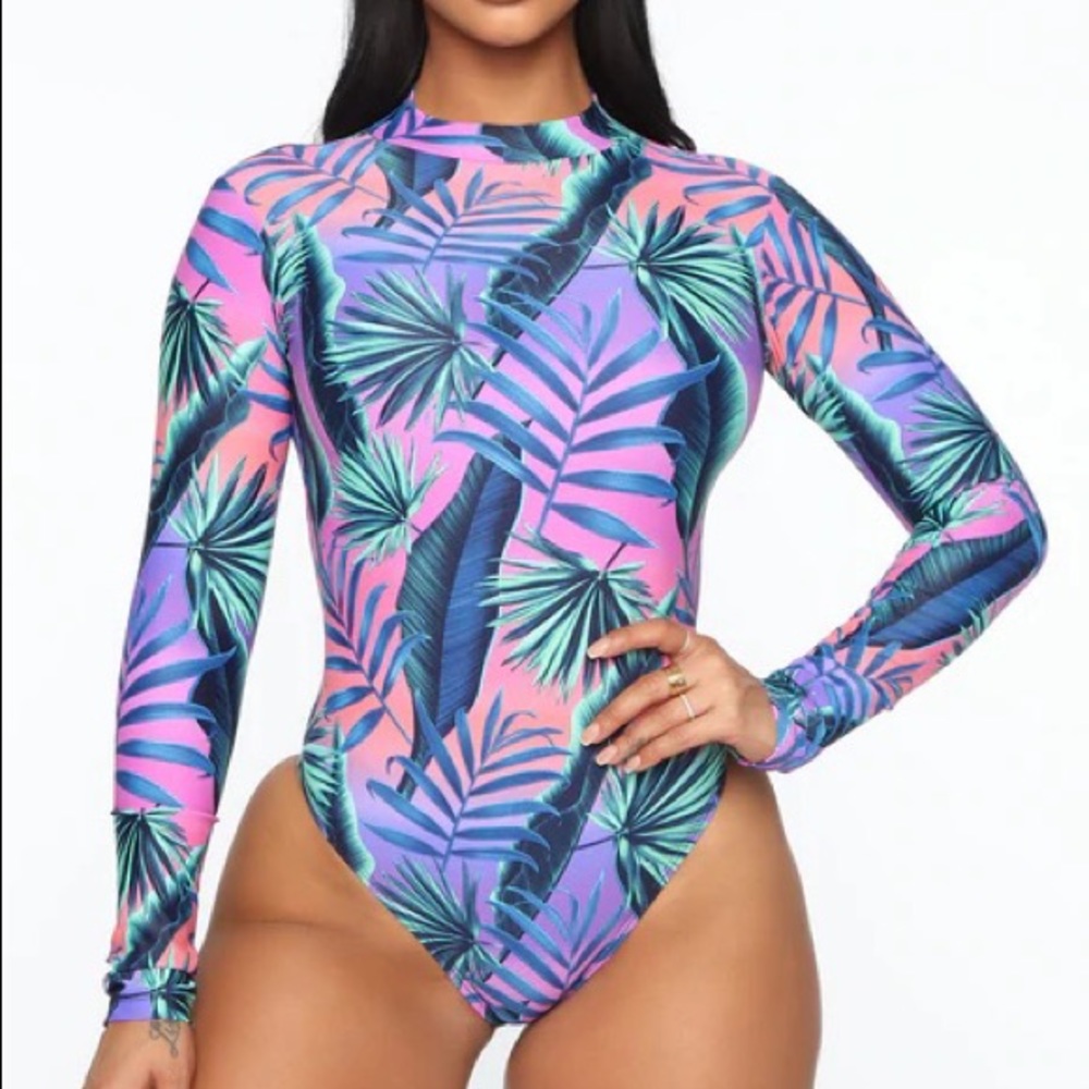 Swimsuit fashionnova